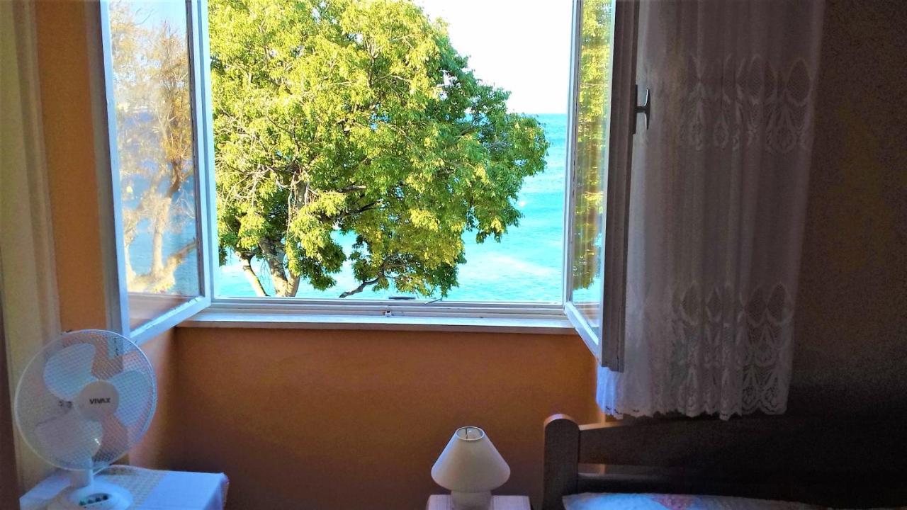 Branko Fabijanic Front Row By The Sea Apartment Selce Ngoại thất bức ảnh